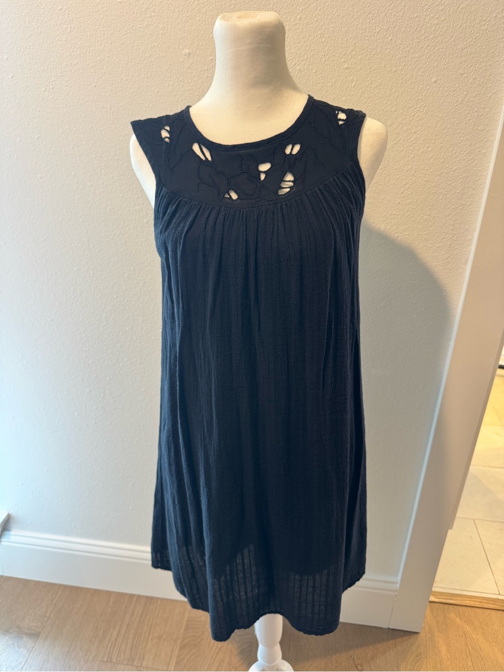 Ella Moss Black Sleeveless cutout dress